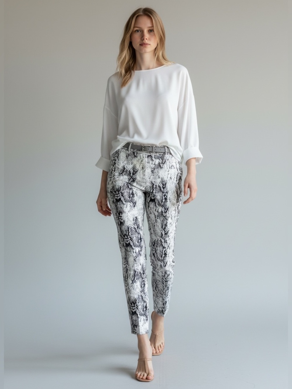 Zara Snakeskin Print Cigarette Trousers Ankle Cropped Pants Grey White Small